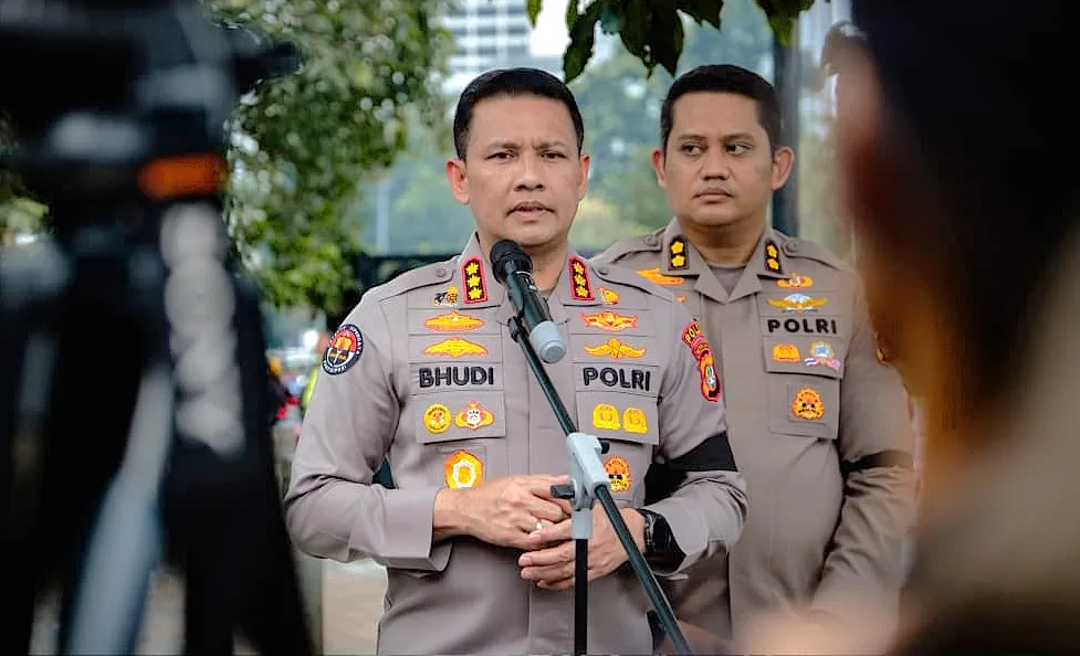 Kabid Humas Polda Metro Jaya Kombes Pol Budi Hermanto mengatakan, selain menyiagakan personel medis, pihaknya juga memastikan akses terhadap fasilitas kesehatan lanjutan apabila terdapat kondisi yang membutuhkan penanganan lebih lanjut.