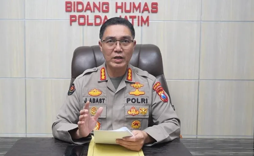 Foto: Istimewa (Kabid Humas Polda Jatim Kombes Pol Jules Abraham Abast)