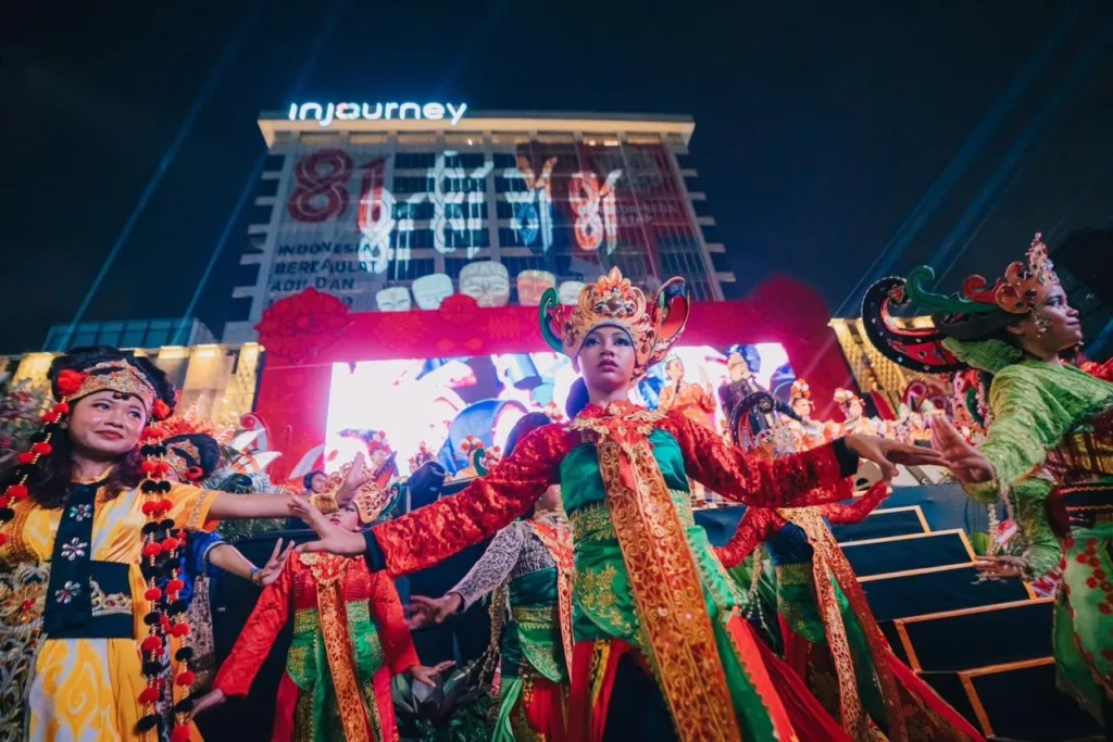 Melalui penggalangan donasi di panggung kesenian bentuk kolaborasi masyarakat, pemerintah, Danantara Indonesia dan BUMN, dukungan bagi warga terdampak bencana NTT diharapkan dapat diberikan secara berkelanjutan