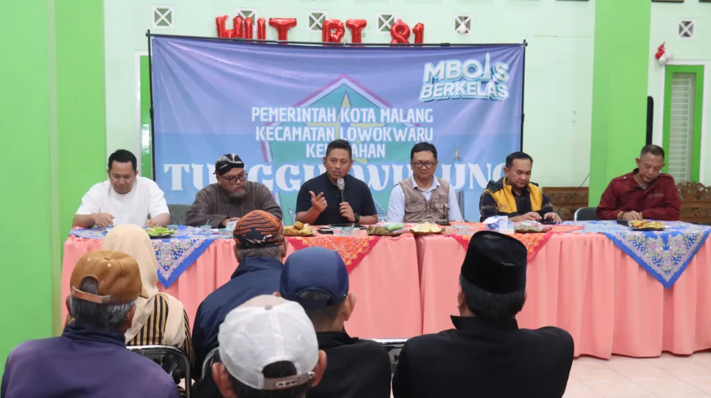 Polisi dan Pengamat Polri tentu sangat berharap warga tidak hanya menjadi penonton, tetapi turut merangkul dan membimbing para pemuda yang tinggal di lingkungan mereka