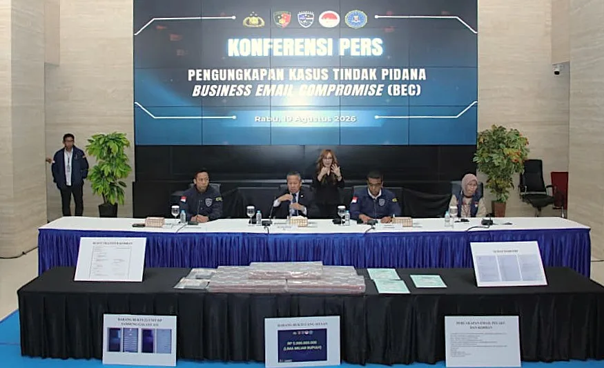 Saldo sekitar USD 285.859 telah diamankan untuk kepentingan penyidikan dan selanjutnya dapat dilakukan pemulihan aset kepada korban sesuai mekanisme hukum