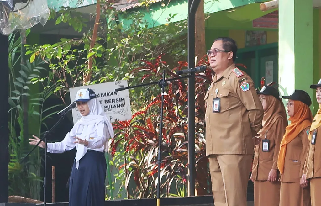 Sekda Kota Malang Dandung Djulharjanto mengatakan, Pemkot Malang turun langsung untuk memastikan proses pemulihan tidak hanya menyentuh aspek penyelenggaraan pendidikan, tetapi juga kondisi psikologis siswa
