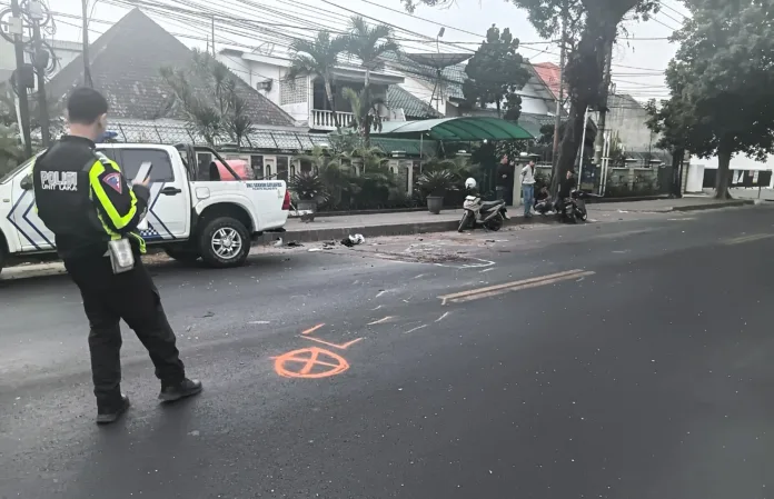 Dua Pelajar Tewas dalam Kecelakaan Motor dan Truk di Jalan Tumenggung Suryo Malang
