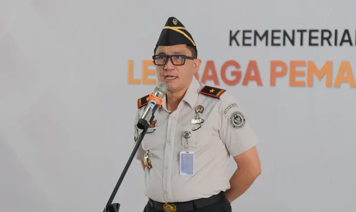 Kalapas Kelas I Malang Christo Victor Nixon Toar menjelaskan, pemberian PB merupakan bagian dari pelaksanaan sistem pemasyarakatan yang memberikan kesempatan kepada warga binaan yang memenuhi persyaratan untuk kembali menjalani kehidupan di tengah masyarakat dengan tetap berada dalam pengawasan.