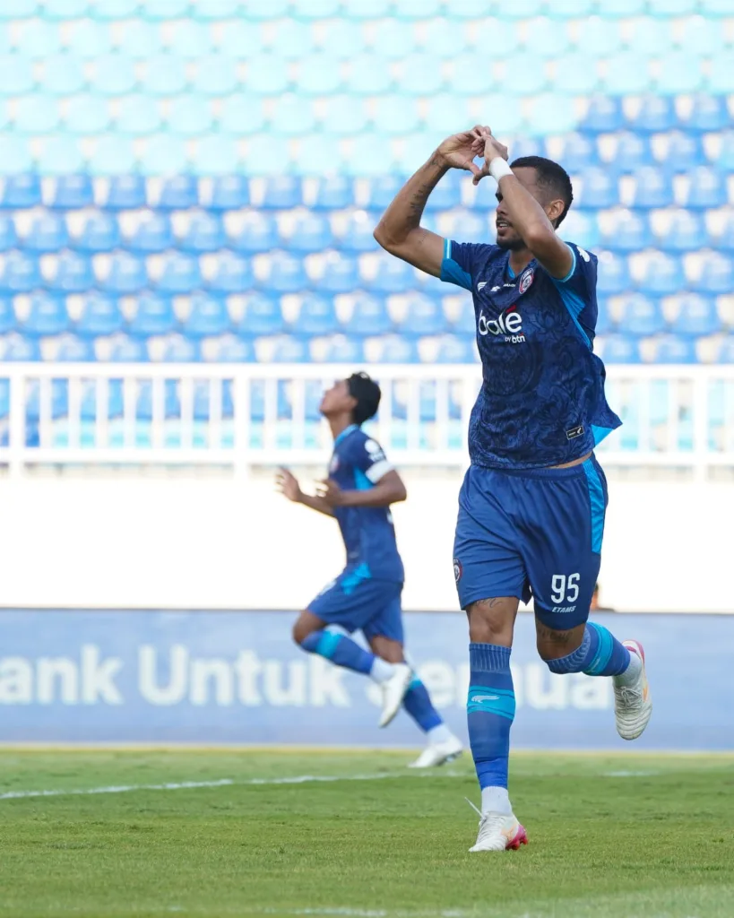 Arema FC Gagal Raih Poin Penuh di Kanjuruhan, Persik Pertahankan Tren Tandang Tak Terkalahkan