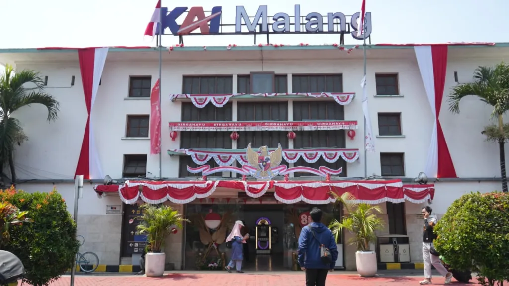 Bandara Tutup Terdampak Erupsi Anak Gunung Krakatau, KAI Daop 8 Operasikan Tambahan Gerbong KA Malang ke Gambir