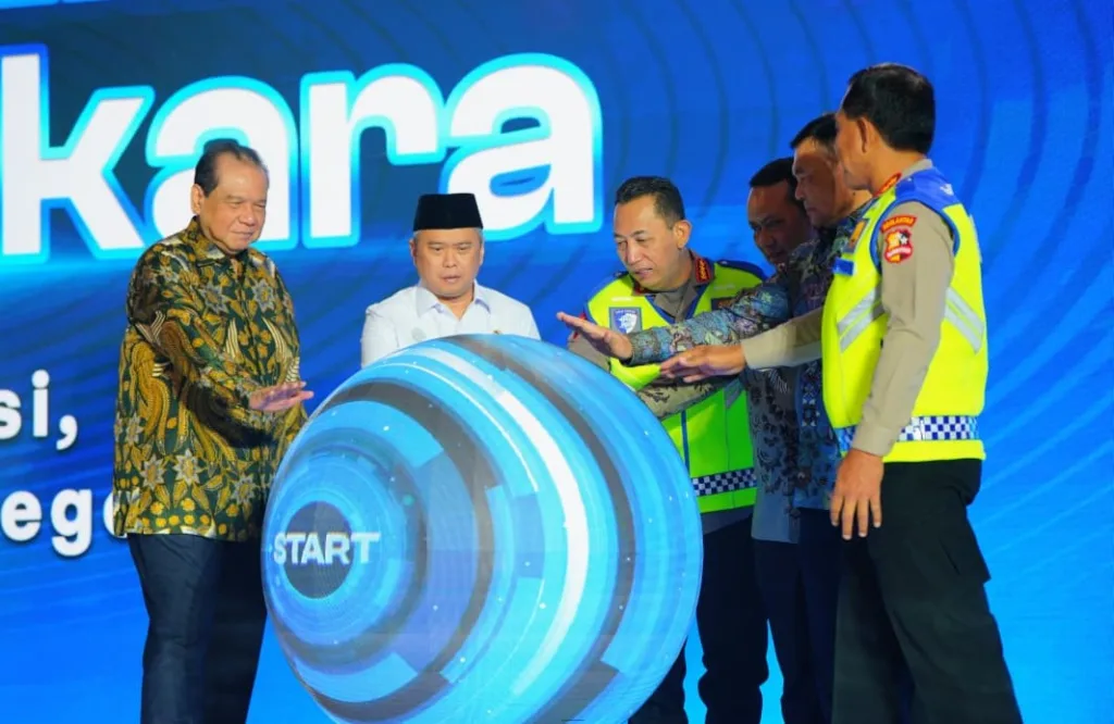 Kapolri Luncurkan STNK Digital dan Pembayaran Tilang Terintegrasi Langsung Aplikasi Korlantas